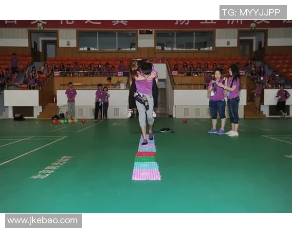 滑板精神与团队协作：广州滑板队的默契与成长之路